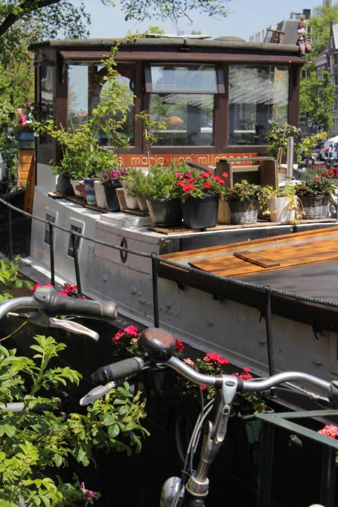 Hausboot in Amsterdam